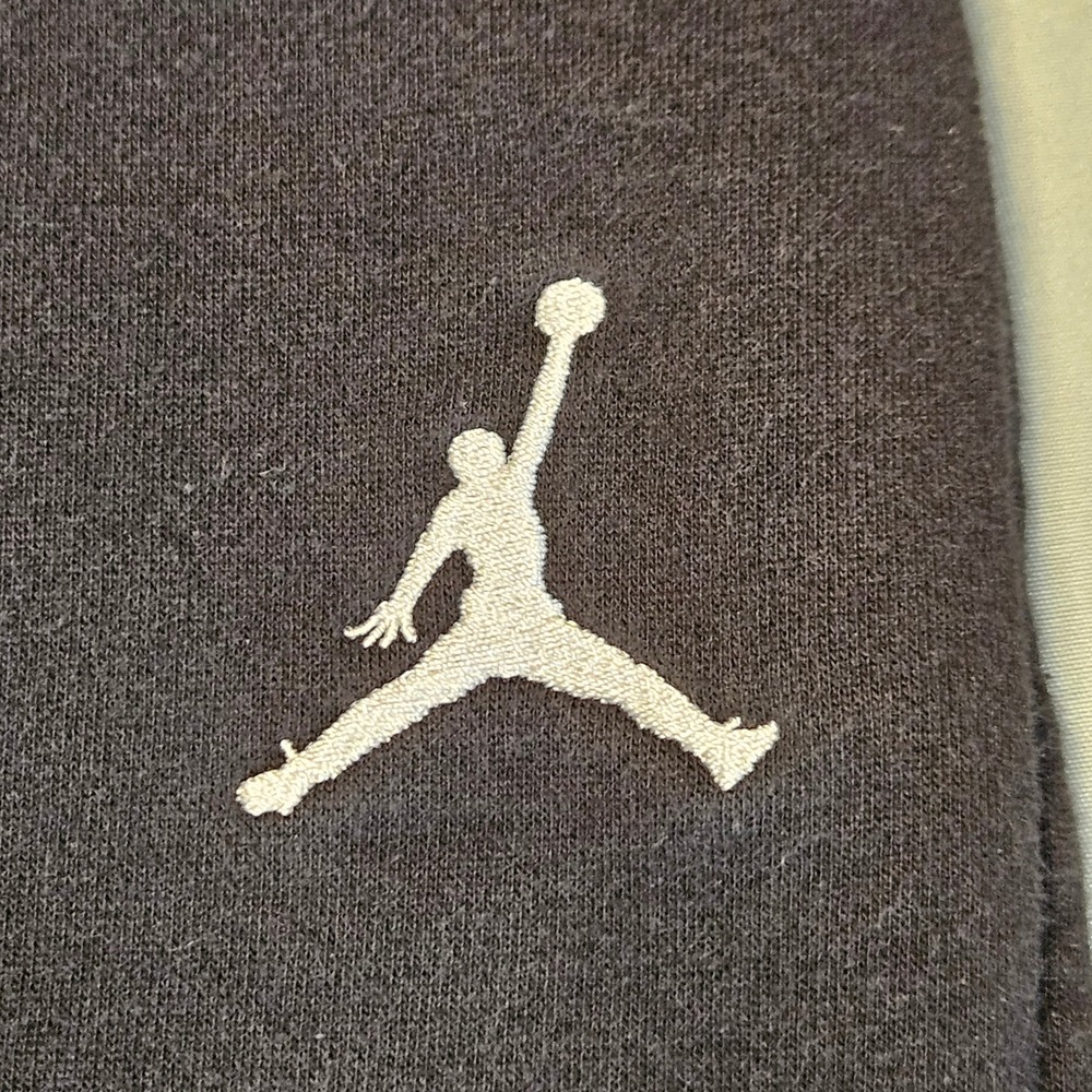 Jordan Joggers Boys XL 13-15 Black Fleece Jumpman Sweatpants C549-023